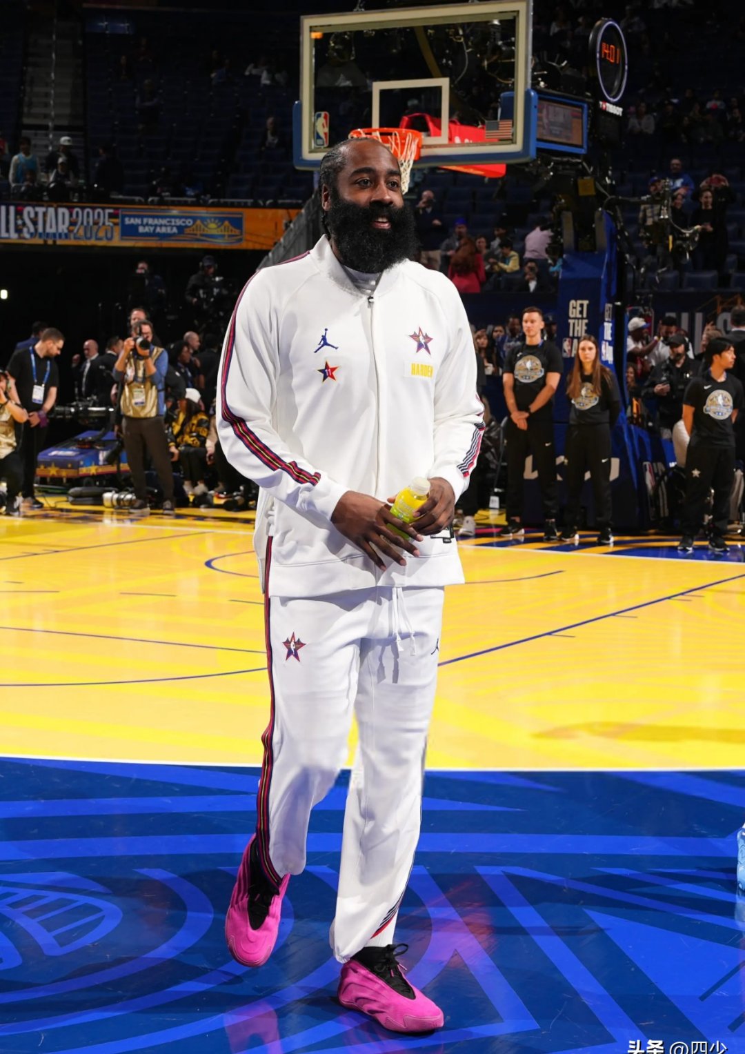 爱游戏官网-公牛横扫广州队，哈登高光表现