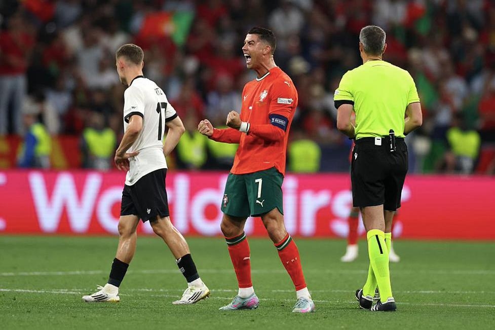 爱游戏-法国队逆转德国队，波尔统治全场