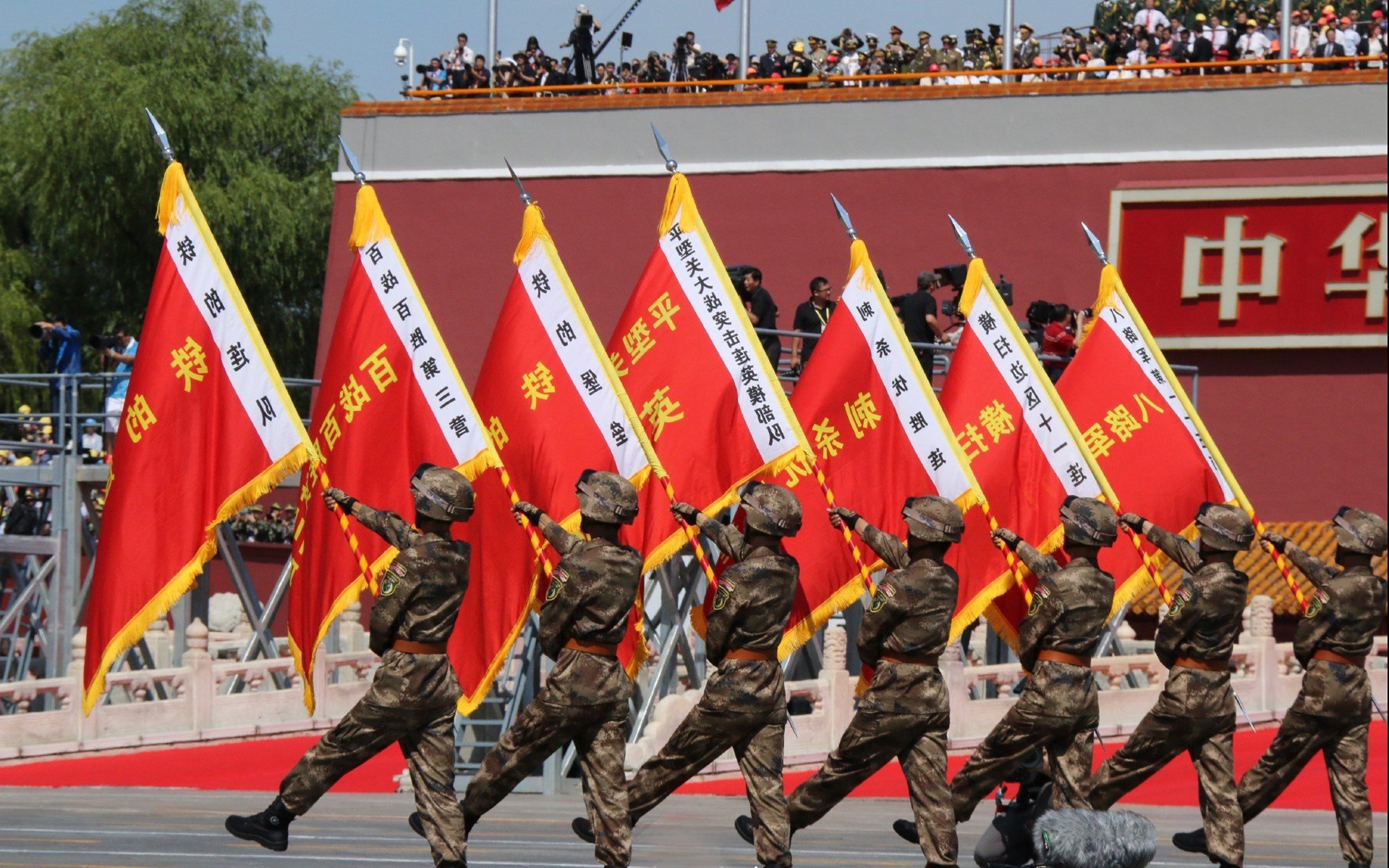 欧冠之夜,门神库尔图瓦用双掌写就的逆转史诗