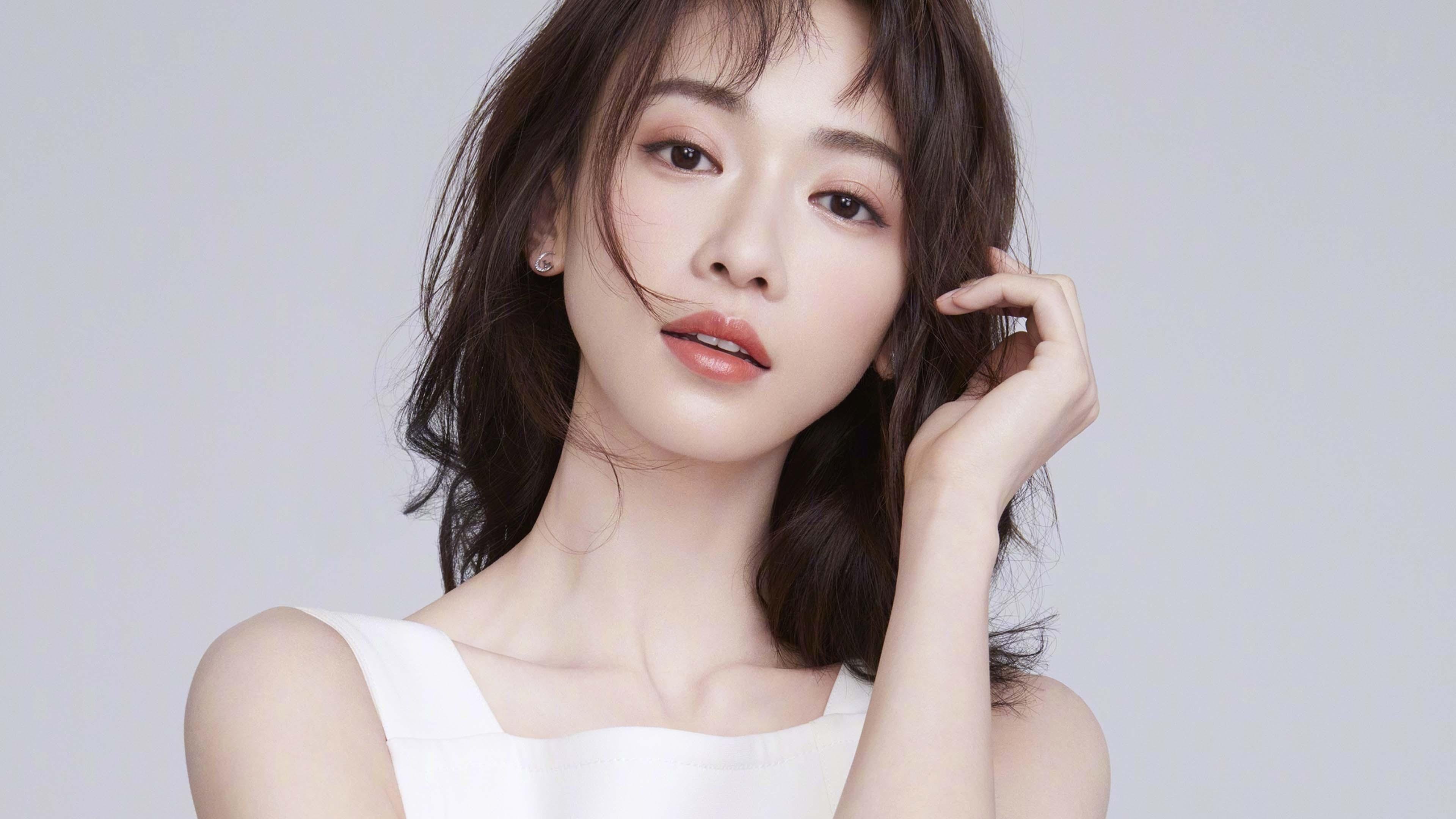 爱游戏娱乐-戈麦斯如天鹅般优雅，街道赛之夜的不朽独舞