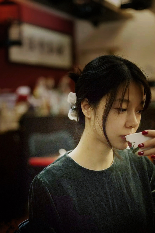 爱游戏-东方铁骑溃败于药厂洪流，法兰西脊梁于无声处听惊雷