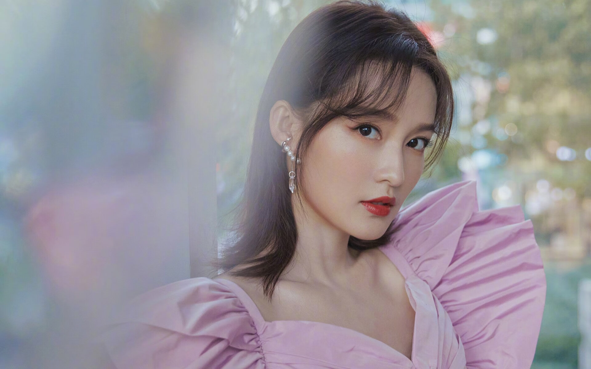 欧洲红魔的绿茵迷局与亚平宁的篮球狂想曲，当胜利的基因跨越赛场边界