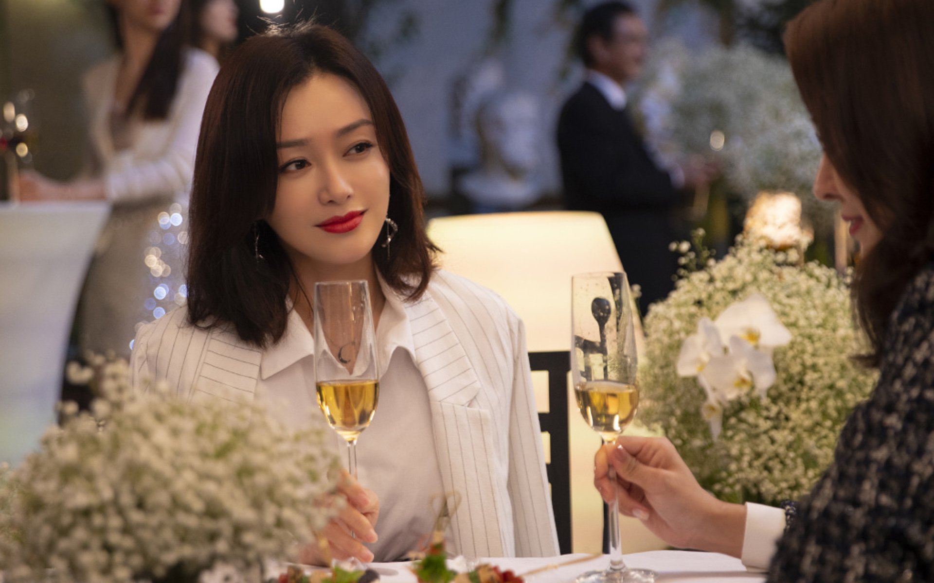 爱游戏APP-导演归来，乔治用节奏谱写末节狂想曲，步行者上演掌控艺术